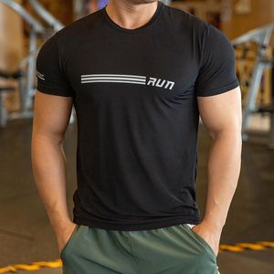 Running Jerseys Summer 2023 Breathable Short Sleeve Men Fitness Tshirt Quick Dry Soccer Jersey Sports Tees Bodybuilding Training Shirts