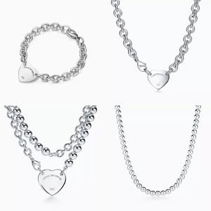 T Designer Heart Pendant Tag Halsband Armband Studörhängen Kvinnor Luxury Brand Jewelry Classic Fashion 925 Sterlling Silver Rose 2373