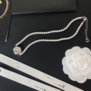 18K Altın Kaplama Pirinç Bakır Kolye Kolye Moda Kadın Tasarımcı Marka C-Mektubu Taklidi Kristal Kolye Gerdanlık Zinciri Gümüş Düğün Takı Aşk Hediyeler