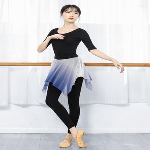 Abbigliamento da palcoscenico Abito da ballo di danza classica Tendenze della moda Abbigliamento da donna per spettacoli di danza Pantaloni con gonna a colori sfumati con scollo tondo nero