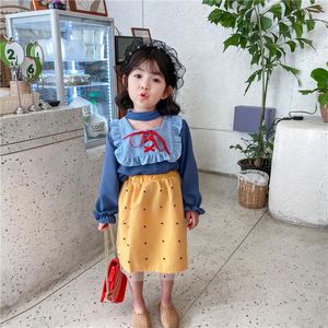 Kläder set vårbarn passar tjej prinsessan klänning skjorta barn boutique grossist blå fyrkantig krage blus gul polka prick kjol