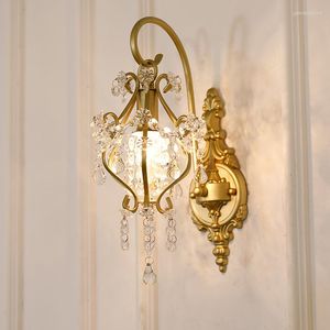 Vägglampa modern kristallljus enkel spegel gångguld guld säng nordisk el vardagsrum bakgrund sconce monterad foajé