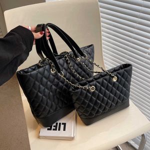 the Store Is 95% Off Clearance Wholesale and Retail Large Capacity Bag 2023 Autumn Winter New Fashion Chain Shoulder Hbag Shopping Tote