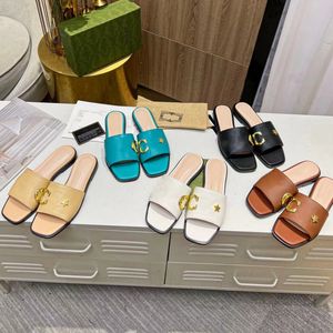 Kvinnor tofflor gel￩ Clour Designer Slides Non Slip Squre Toe Beach Shoes Flat Heel Gold Metal Letter Stars Open Toe Outdoor New Fashion Luxury Brand 5a Leather 36-43