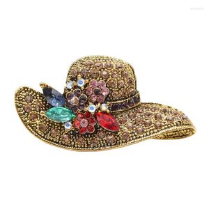 Brosches Cindy Xiang Vintage Fashion Antik guldfärg Rotestonhatt för kvinnor Bröllop Corsage Accessories Pins Hög kvalitet