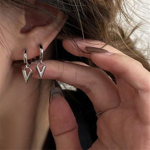 Hoop Earrings Arrive Korean Elegant Vintage Letter V Shape For Women Girls Fashion Party Wedding Jewelry Eh776