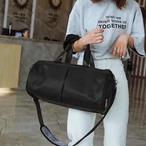 Duffel Bags Woman Gym Yoga Fitness Sports Black Bag Anpassad Portable Training med skorfack för resor för resor