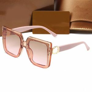 Óculos de retângulo Designer óculos de sol Man Shades Óculos Lunette de grandes dimensões homme polarize letra famosa mulher marrom mulher luxuosa copos de sol luxuosos