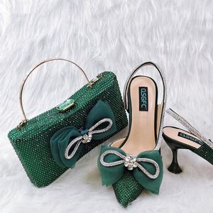Kleiderschuhe 2023 Italienisches Design Ankunft afrikanischer Stil Grüne Farbe Nigerianische Damen und Taschen Set für Partyhochzeiten