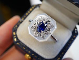 Pierścienie klastra JHY609 Solid 18k złota natura 0,65ct Royal Blue Sapphire for Women Fine Biżuter