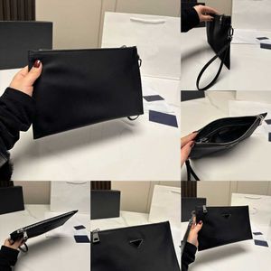 PBAG Triangle Clut Bags Vishered Bag Envelope Pouch Luxurys Bag Bageter Pouches Cardholder Men Women Women Designers Pres Prest Clips 230103