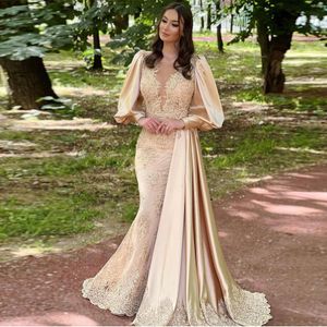 2023 Champagne Evening Dresses Wear Mermaid Jewel Neck Illusion Long Sleeves Keyhole Satin Lace Appliques Crystal Beads Plus Size Formal Party Dress Prom Gowns