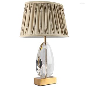 Lâmpadas de mesa American Light Luxury Lamp Bedroom Bedside Sala e Crystal de ponta de ponta europeia