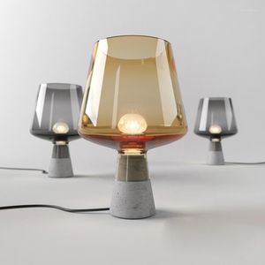 Lâmpadas de mesa Pós -modernas Minimalista de design criativo Lâmpada de cimento nórdico fumaça de vidro cinza LED E27 Sala de cabeceira iluminação decorativa