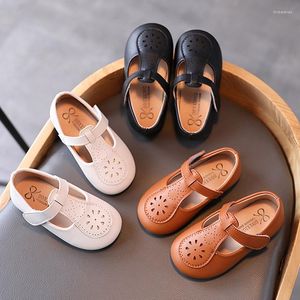 Flache Schuhe 2023 Stil Kinder T-Riemen Mädchen Pincess Schwarz Jungen Lederschuh für Kinder Carving Mary Janes Kleinkind Baby