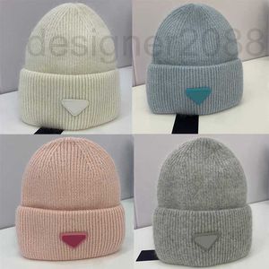 Beanie/Kafatası Kapakları Tasarımcı Tasarımcısı Beanie Beanies Kadınlar Winte Hat P Ev Erkekleri Balıkçı Üçgen Rozeti Kış Sıcak Renk Mavi Beyaz 7pmi