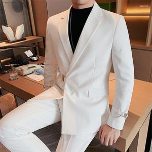 Erkekler Notch Yakası Beyaz/Siyah Düğün Giyim Kemeri Tasarımı 2 PCS Ceket Pantolon Blazer Pantolon Taarned Erkekler Set Parti Giyim Kıyafet