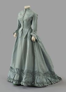 1860S VICTORIAN BUSSES DUSTY GRￖN PROM Dresses Duchess Ball Gown Medieval Retro Walking Evening Dress Circus Theatre Costume