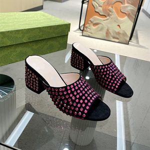 Sandálias de grife da primavera e outono sandálias moda feminina lindas lindas sapatos de cristal