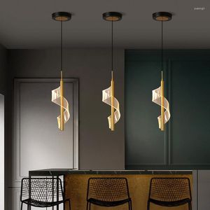 Lâmpadas pendentes de arte nórdica Bedroom Bedaom Small Chandelier Light Luxury 2023 Lâmpada de designer vermelha minimalista moderna