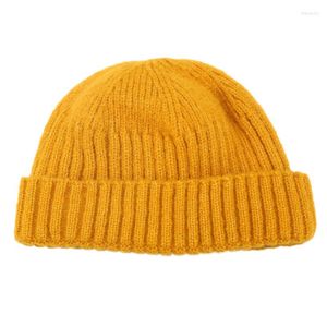 Basker vanlig kort stickad mössa vinterskallies hattar för kvinnor män hip hopp casual streetwear gul khaki beige röd