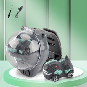 Mini Cartoon RC Small Car Orologio analogico Telecomando Simpatico modello di rilevamento a infrarossi Giocattoli a batteria per regali per bambini