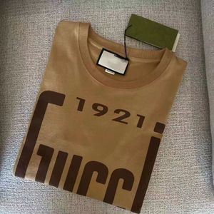 2023 Mens Designers T Shirt Uomo donna tendenza moderna classica Beni di lusso Con movimento all'aperto traspirante a maniche corte