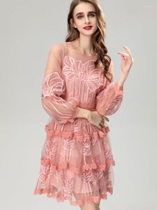 Casual Dresses Designer Apring Summer Tulle Dress Women Lantern Sleeve Pink Embroidery Flower Mesh Ruffles Cake Ladies Party