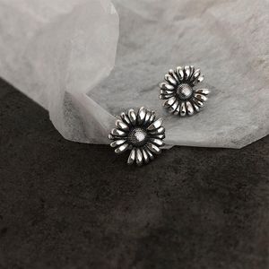 Studörhängen orgin sommar unik design silver färg daisy för kvinnor high street metall blomma vardagsmycken