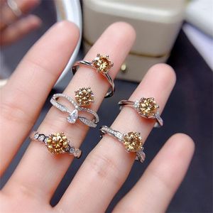 Cluster Rings Classic 925 Sterling Silver Brilliant Cut 1 CT Pass Diamond Moissanite Honeybee Crown Ring for Women Elegant Jewelry