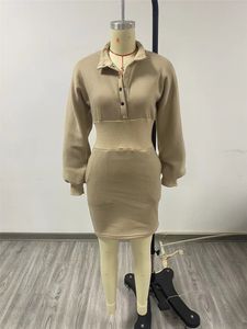 Neues Großhandels-Hoodie-Kleid für Damen mit langen Ärmeln, gerippt, figurbetont, Herbst- und Winterkleidung, lässiges Minikleid mit Umlegekragen, Club-Partykleidung 8497