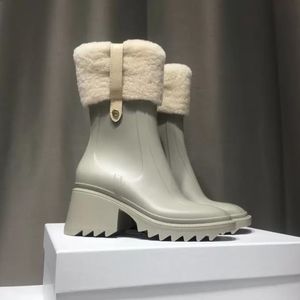 Fashion Platform Shoe Betty Rain Boots Rubber Lodehigh Женские дизайнерские сапоги водонепроницаемые высокие каблуки обувь Betty Pvc обувь многоцветная №237