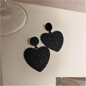 Ciondola i gioielli di moda del lampadario S925 Argento Post Orecchini Black Love Heart Stud Drop Delivery Dhz6M