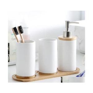 Acessório de banho Conjunto de banheiro Acessórios para banheiros Dispensador de sabão cerâmica Copo escova de dentes com bandeja de lavagem de lavagem de louça de bambu DOLS