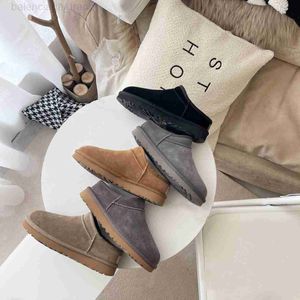 Kvinnors mäns klassiska tofflor Mini Boot Suede Päls Sandal Australien WGG U Designer Ultra Short Platform Booties Tasman Winter Shoes