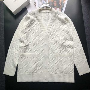 Women's Sweaters Designer new fashion embossed letters long-sleeved V-neck pocket knitted cardigan temperament simple coat top XG7Y