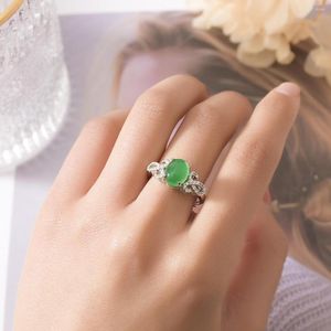 Klusterringar 2023 Silver Temperament Simulering Natural Kan Jade Jasper Green Gemstone Justerbar ring för kvinnor Fina smycken