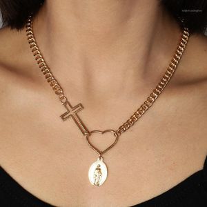 Kedjor älskar hjärta Jesus Cross Pendant Necklace Big Punk Wind Slivergold Chain Gift for Women Jewelry Wholesale1