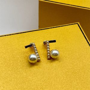Women Bracelets Earrings Necklaces Sets Fashion Luxurys Designers Casual Ear Studs Classic Letters Golden Sparkling Diamond Pearl Jewelry