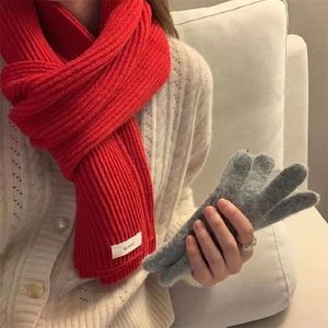 Sciarpa rossa inverno Natale a maglia lana sciarpe di lana di capodanno femminile ragazze carine ornamenti graziosi sciarpe addensate calde mantenendo la neve corta