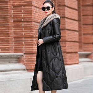 Pelliccia da donna Giacca lunga in vera pelle di montone da donna 2023 Winter Lady Warm Real Mink Collar Hood Cappotto in piumino d'anatra in pelle di agnello con cintura