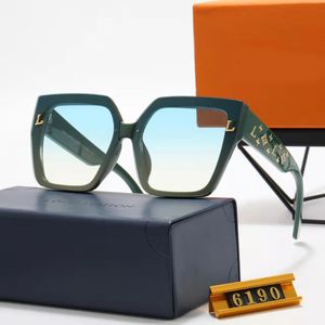 Glasses Mirror Women Ladies Sunglasses Eyeglasses Designers Orange Gift Box Glasses for Girls Fash Designer Sunglasses Sun Eye Sun