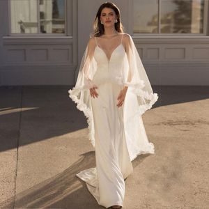 Modern Mermaid Wedding Dresses 2023 With Shawl Spaghetti Strap Garden Bridal Gown Button Back Chapel Train mariages