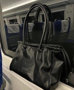 Luxurys Designers Handbags Womens Shoulder Bag Totes Shopping Crossbody Wallet Lady Clutch Purse