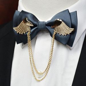 Bow Ties 2023 Designers Brand Metal Golden Wings slips för män Party Wedding Futterfly Fashion Casual Double Layer Bowtie