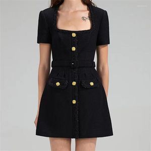 Lässige Kleider Frühling 2023 im quadratischen Nacken Tweed Taille Kurzrock elegant für Frauen koreanische ModeDie Mini -Ärmel -Top