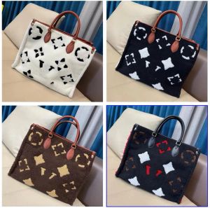 Designers Bags Crafty Onthego Lamb Bolsas de bolsas de lã de cordeiro Totes Moda Mulheres Luxuris Monogramas Messenger Mensageiro Crossbody Tote Shopping Backpack