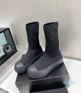 New Fashion Shoes Designer Top Edition Custom Custom 2022 Новое толстое нижнее модное дамы носка для ботинков топ -топ качество