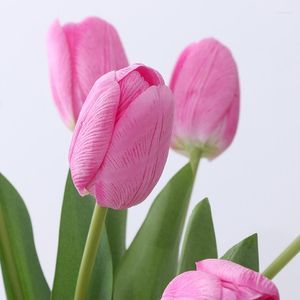 Kwiaty dekoracyjne 6PCS Lot Wysokiej jakości prawdziwy dotyk jedwabne tulipany sztuczny fałszywy fałszywy do wystroju ślubnego ogrodu domowy