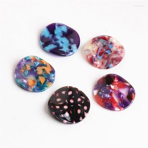 Colares pendentes Chegada Ambiental acrílico acrético Acético encantos redondos de 20pcs 35mm Glitter Plastic Jewelry Charm